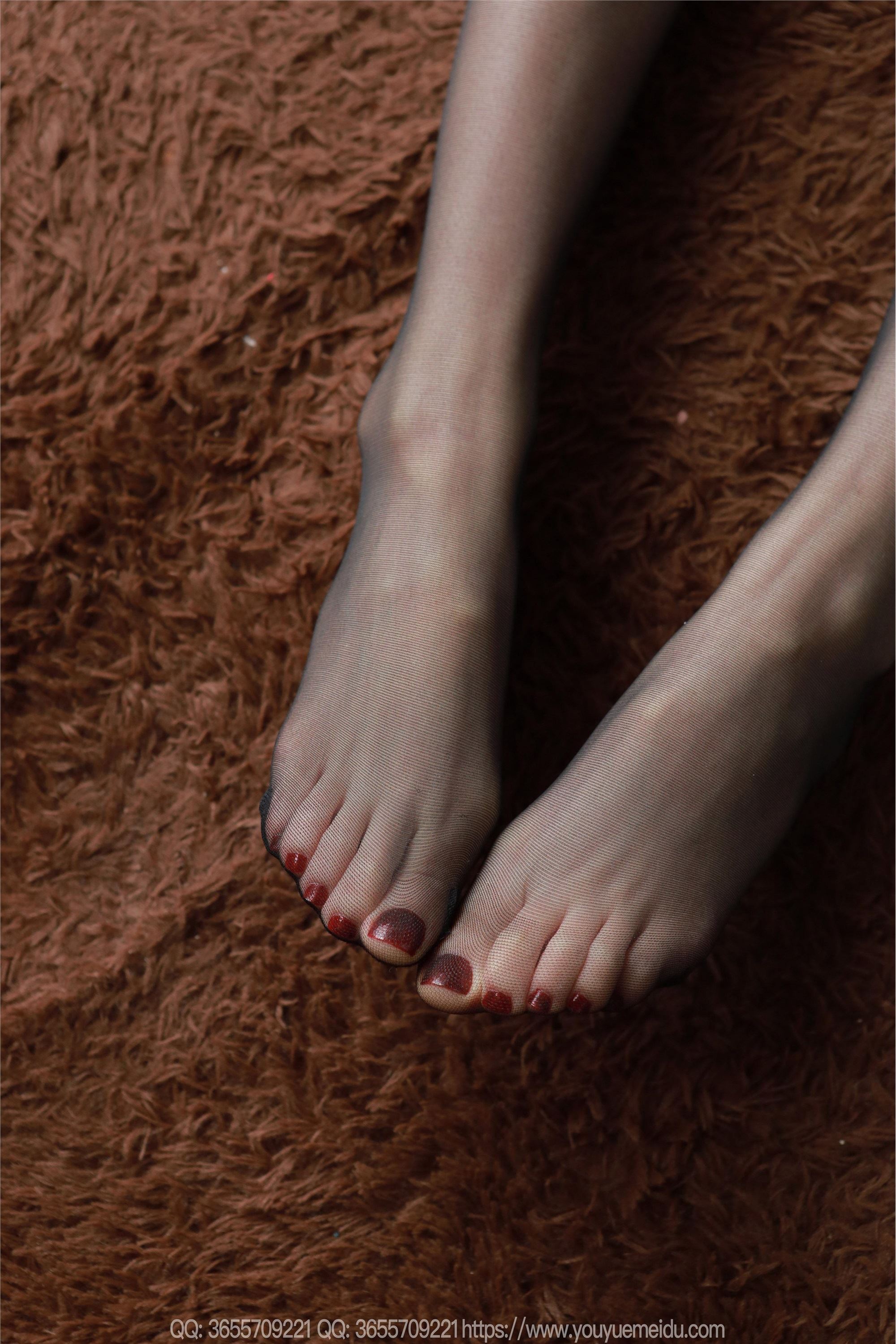 IESS异思趣向  2025.04.18 丝享家 2031 团团《细腿黑丝》